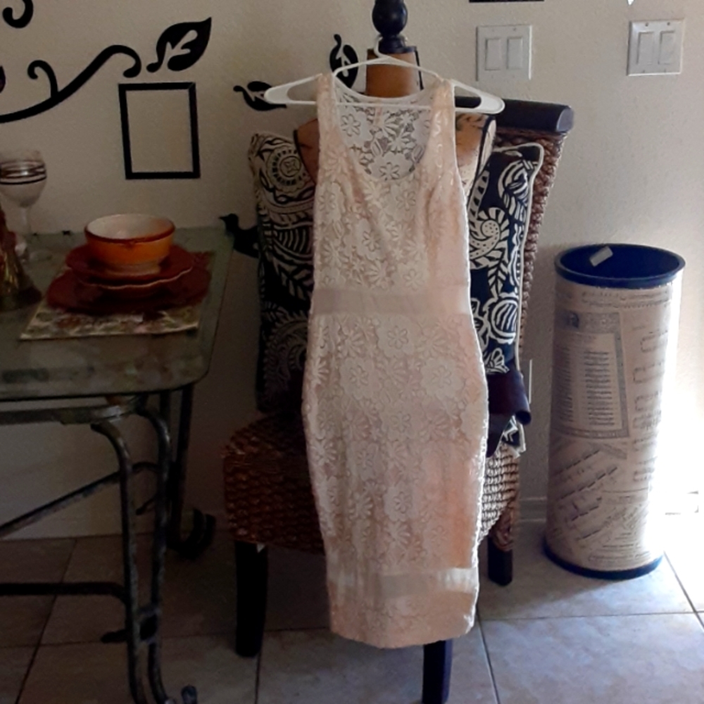 Alt B peachy cream long/mid size 0
